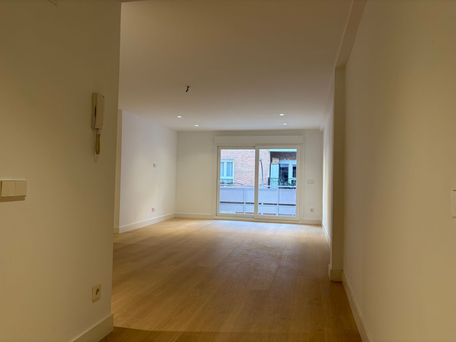 Piso en calle de Clara del Rey, 35