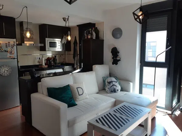 Piso en calle de Ulises, 81