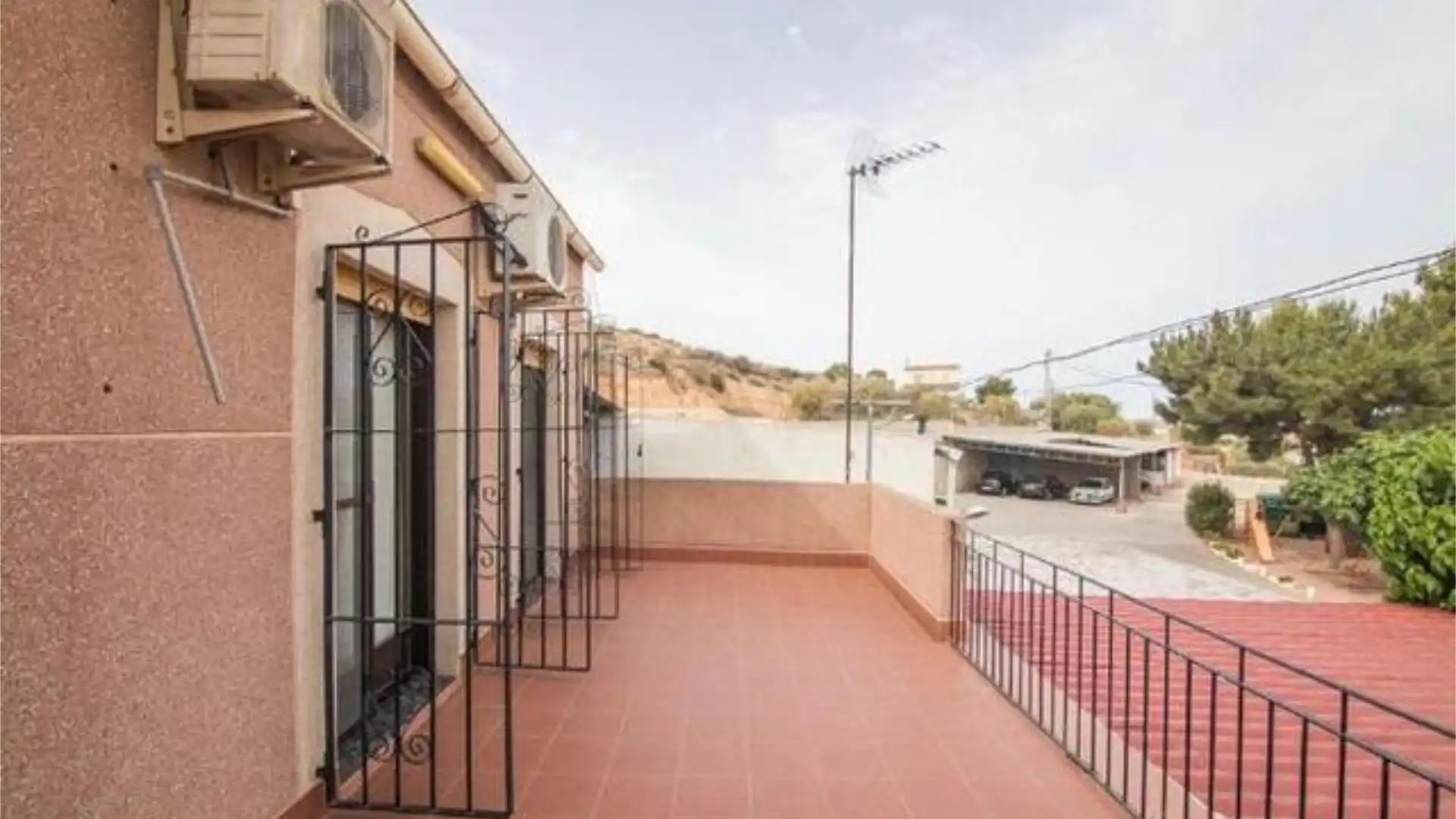 Casa adosada en Itv - Foto 1