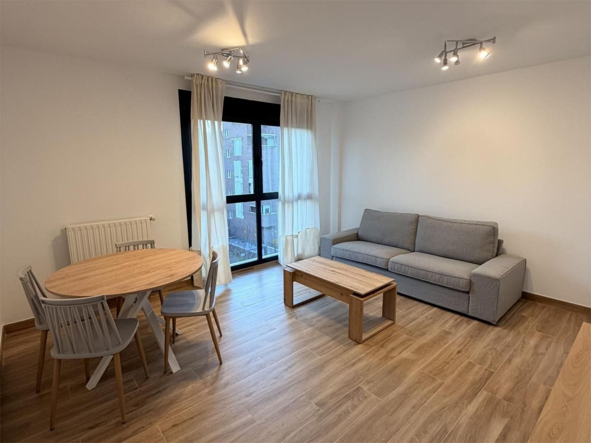 Piso en  Calle María de Zayas 2 - Foto 1