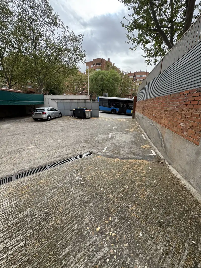 Local comercial en  Avenida del Doctor Federico Rubio y Galí 86 - Foto 17