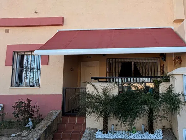 Chalet adosado en calle Mar de Alborán, 2 Block - Foto 1