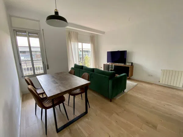 Piso en Calle de la Indústria, 334 - Foto 2