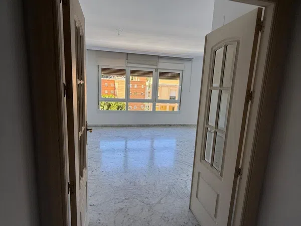 Piso en Paseo de Miramar - Foto 15