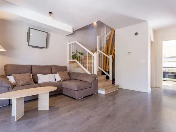 Chalet adosado en Calle la Roca, 7, Jardins de Vilafortuny - Más d'en Bosch - Foto 1