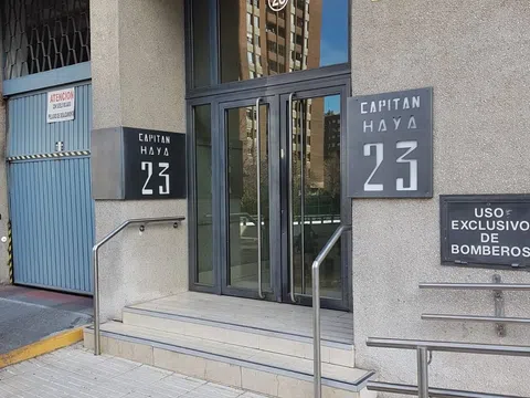 Piso en calle del Poeta Joan Maragall, 23
