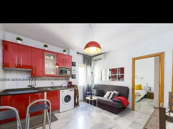 Piso en plaza de capuchinos, 1