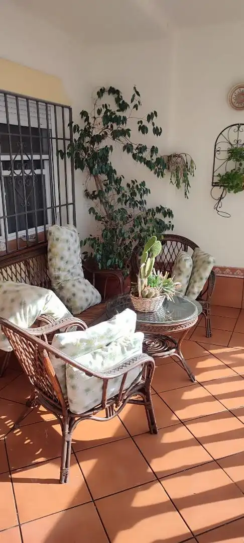 Casa adosada en  Calle Doctor Angel Canovas Amador 1 - Foto 4