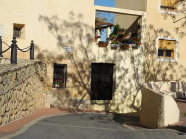 Casa adosada en  Carrer Sant Vicent 6 - Foto 2