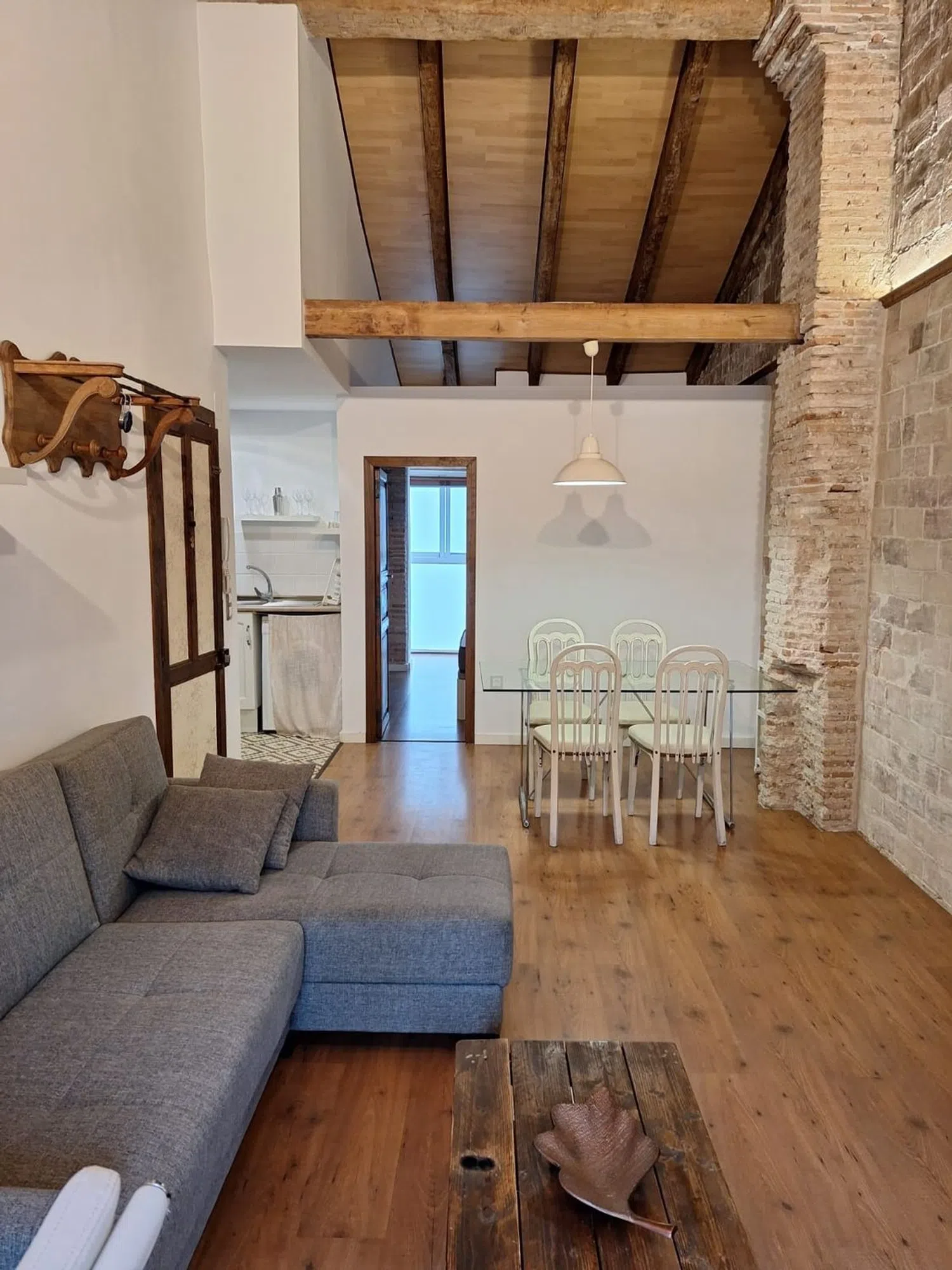 Estudio en calle de Gandia, 10 - Foto 1
