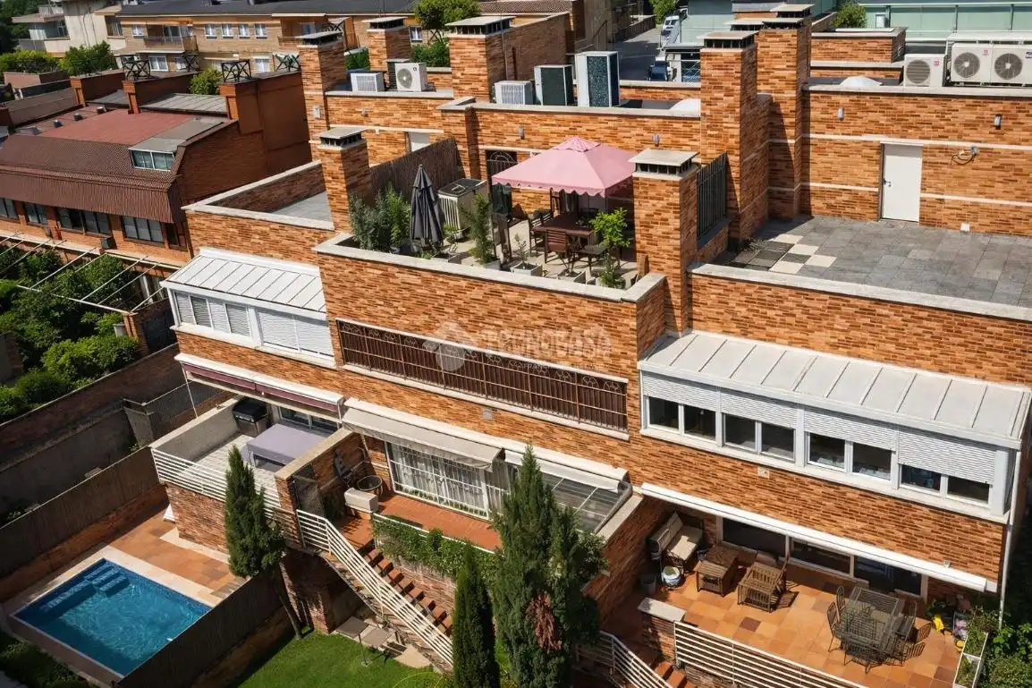 Casa adosada en  C. de la Pl. - Foto 18