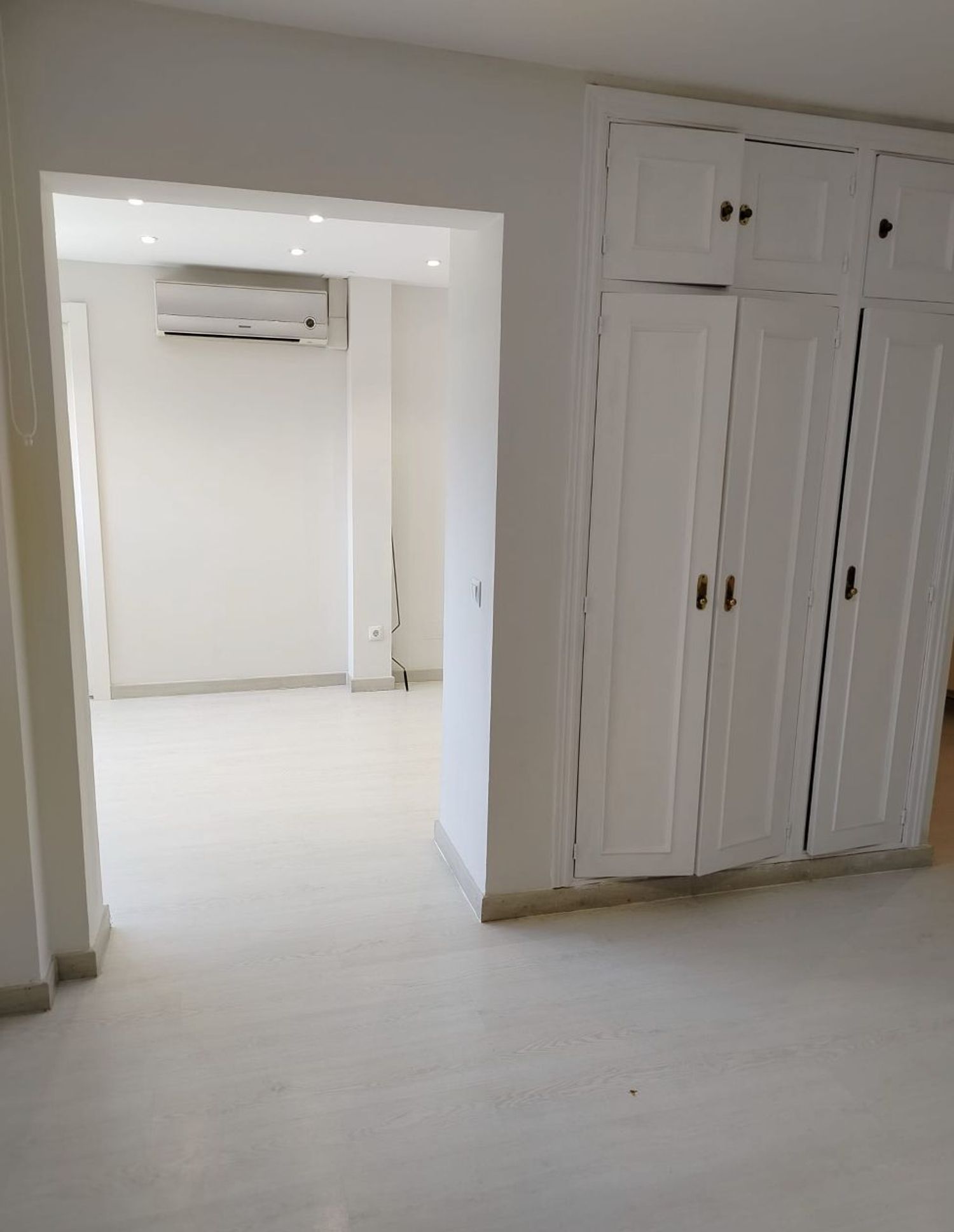 Piso en Calle Conde de las Navas - Foto 10