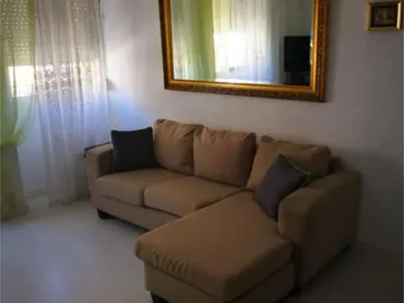 Piso en Reina Mercedes - Foto 1