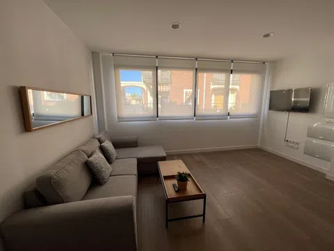 Piso en calle Buenos Aires, 3