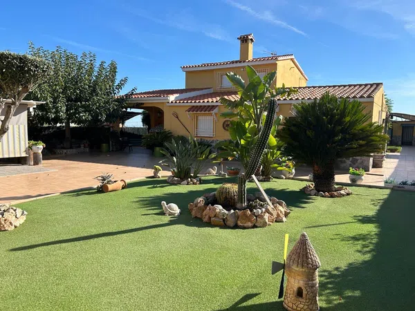 Casa o chalet independiente en Calle Coll del Vidre, 5, Ciutat del Transport-La Salera - Foto 1