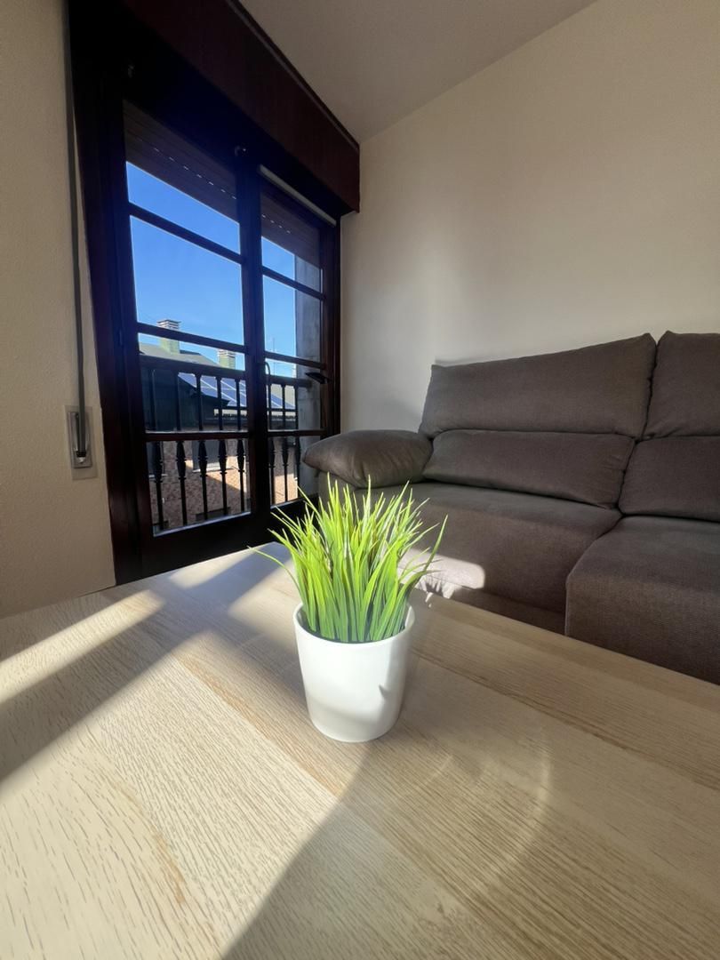 Piso en  Calle Jovellanos 6 - Foto 2