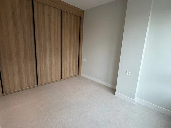 Alquiler de piso en Avenida Alfonso El Sabio, 33 - Foto 2