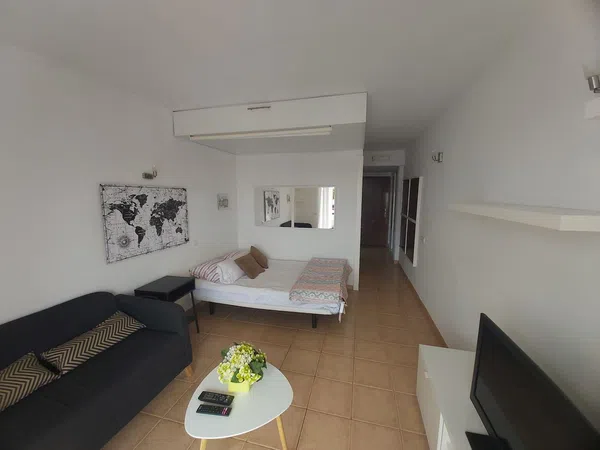 Estudio en calle Calypso, 4