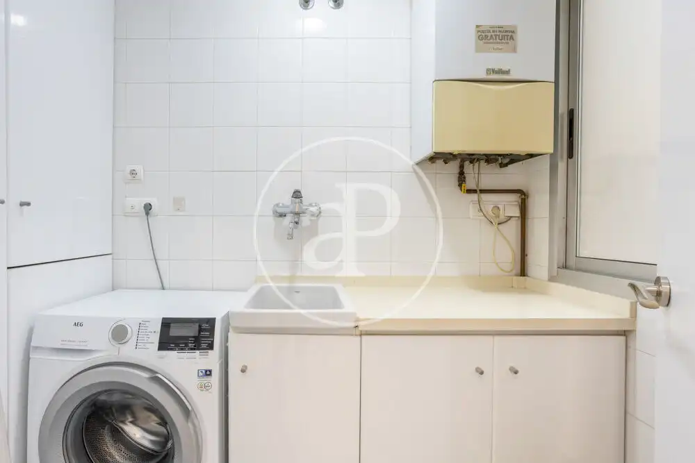 Piso en  Carrer d'Armando Palacio Valdés - Foto 17