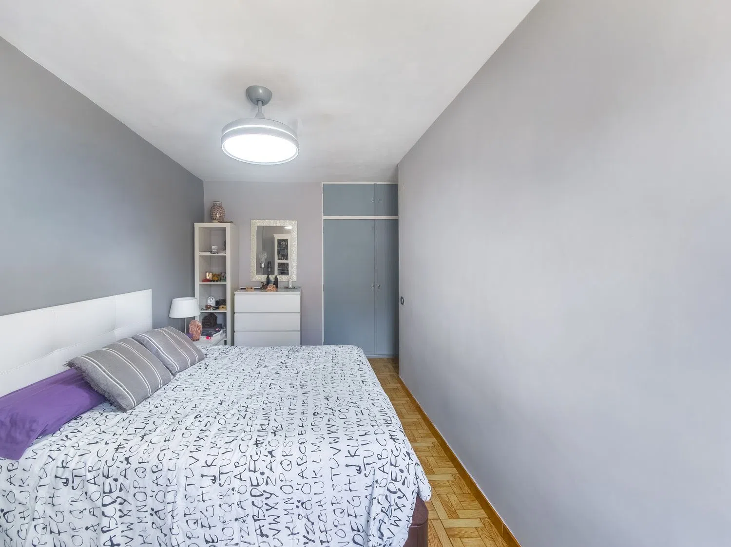 Piso en calle de Menorca, 21 - Foto 2