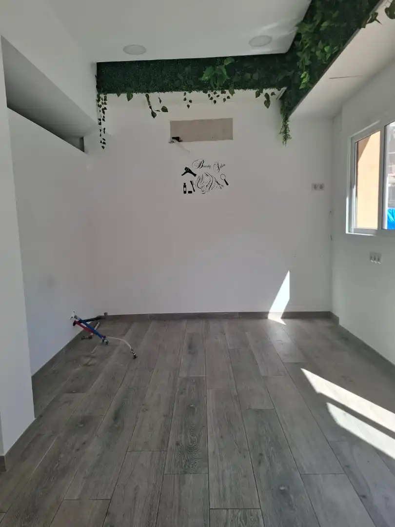Local comercial en Badalona - Foto 3