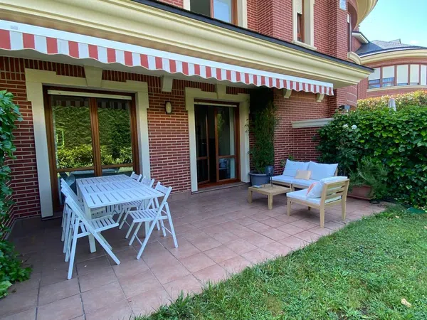 Chalet adosado en Calle Abraham Lincoln, 20, Zabalgana - Ariznabarra - Foto 2