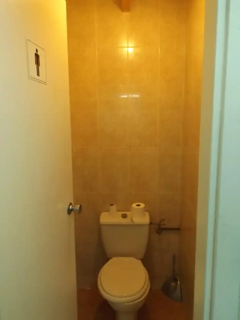 Local comercial en Cornellà de Llobregat - Foto 4
