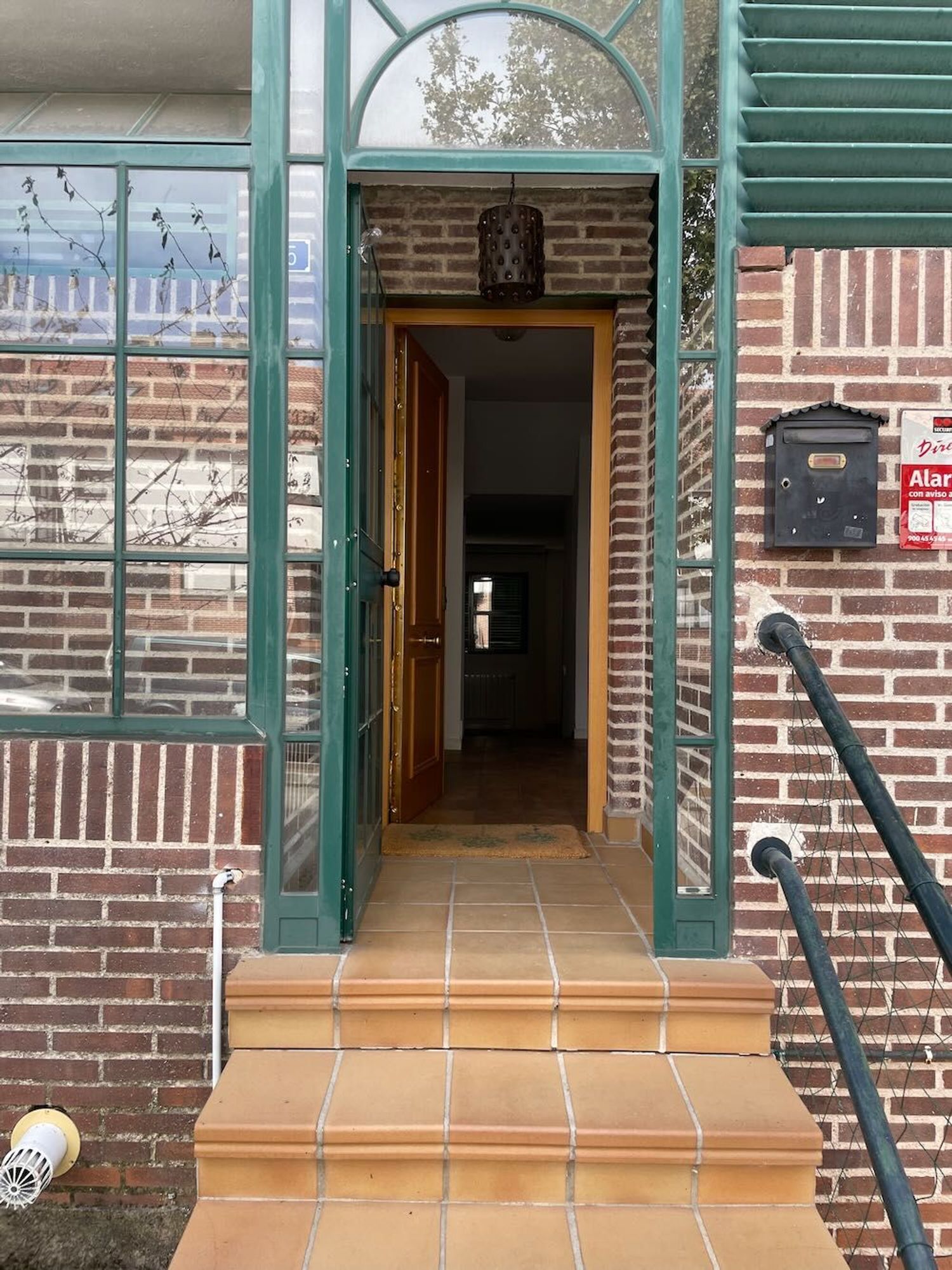 Chalet adosado en calle Playa de la Concha, 25 - Foto 2