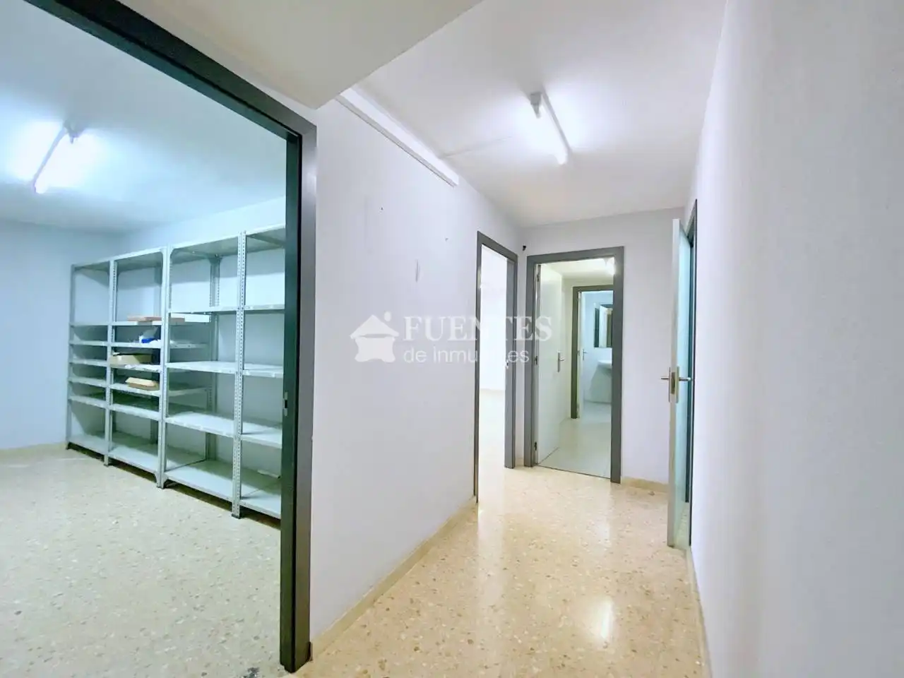 Local comercial en  Calle  Colombia - Foto 13