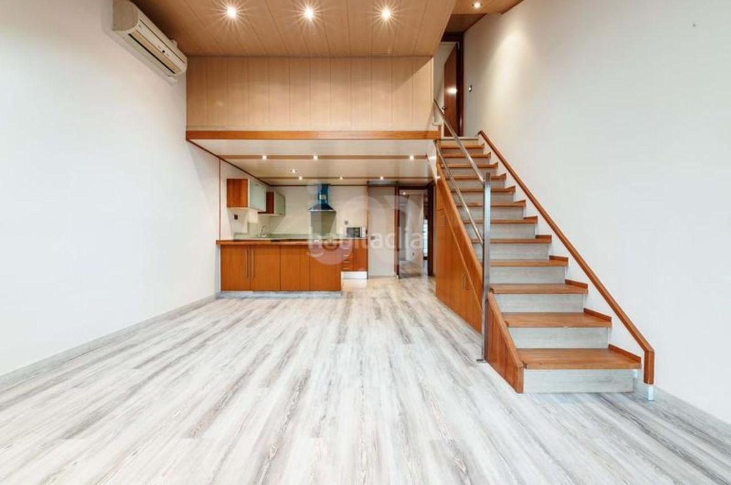 Ático en calle de Sant Isidre, 6 - Foto 1