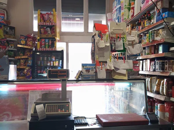 Local en Supermercado, tienda de alimentación en Calle d'Ausiàs Marc, Progrés-Pep Ventura - Foto 17
