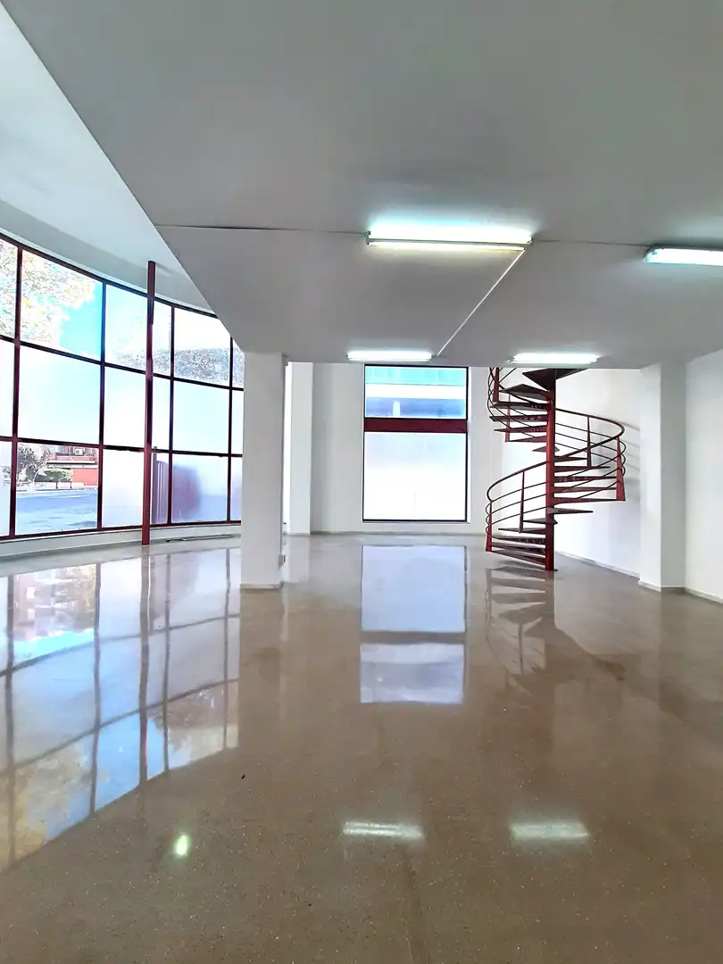 Local comercial en  Carrer d'Ignasi Iglesias 17 - Foto 3