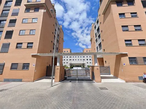 Piso en calle de Ladera de los Almendros, 18