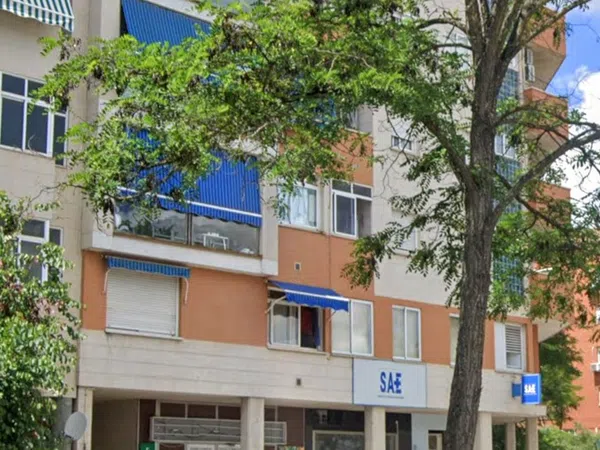 Piso en avenida Pierre de Coubertin, 7 - Foto 1