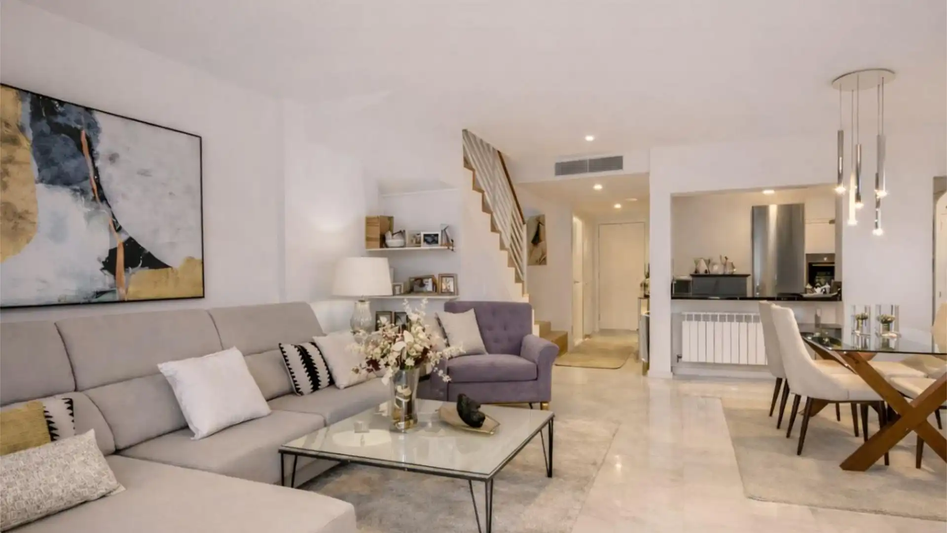 Casa adosada en  Carrer Lisboa 5 - Foto 1