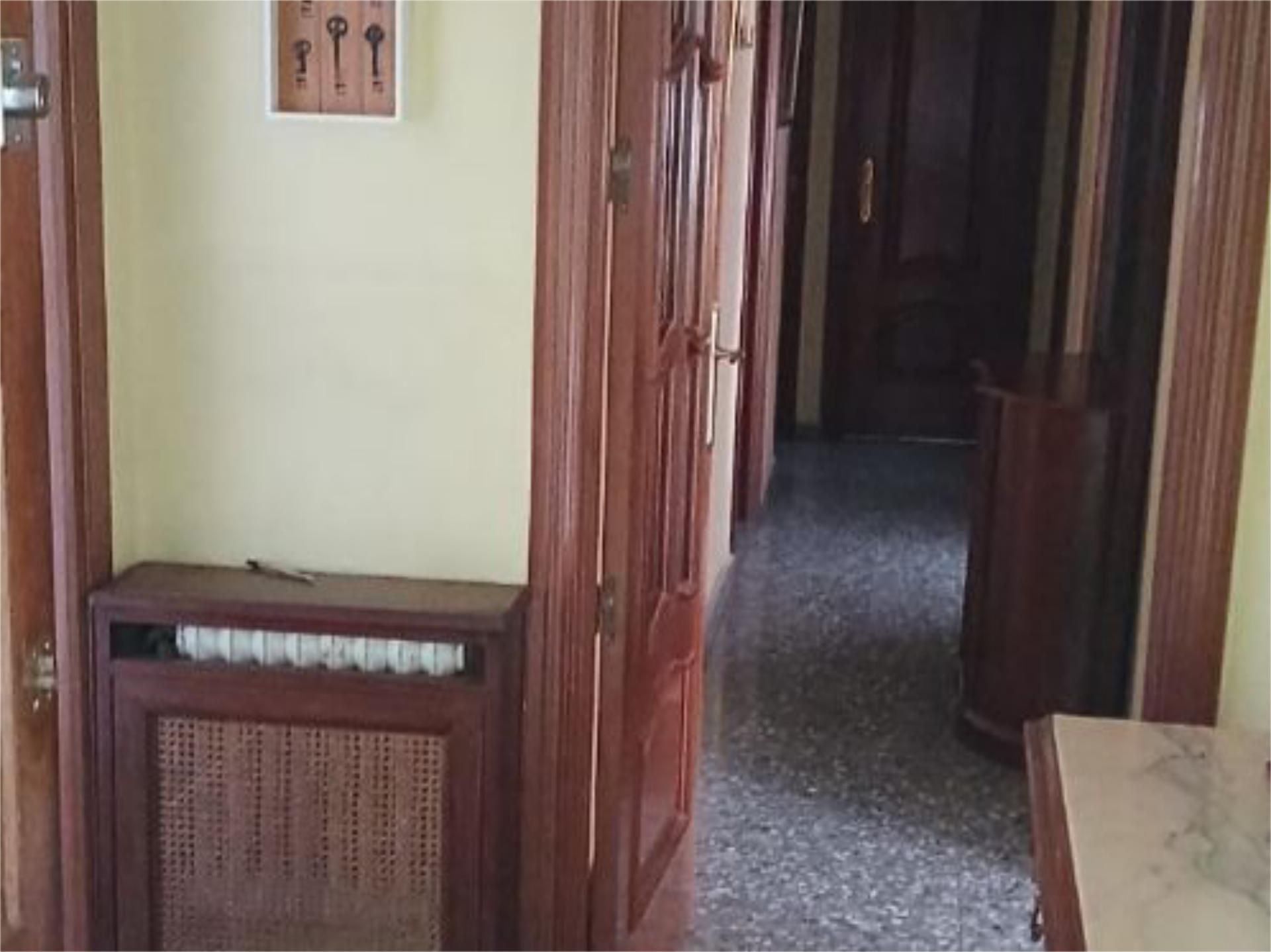 Piso en  Avenida Antonio Hurtado 26