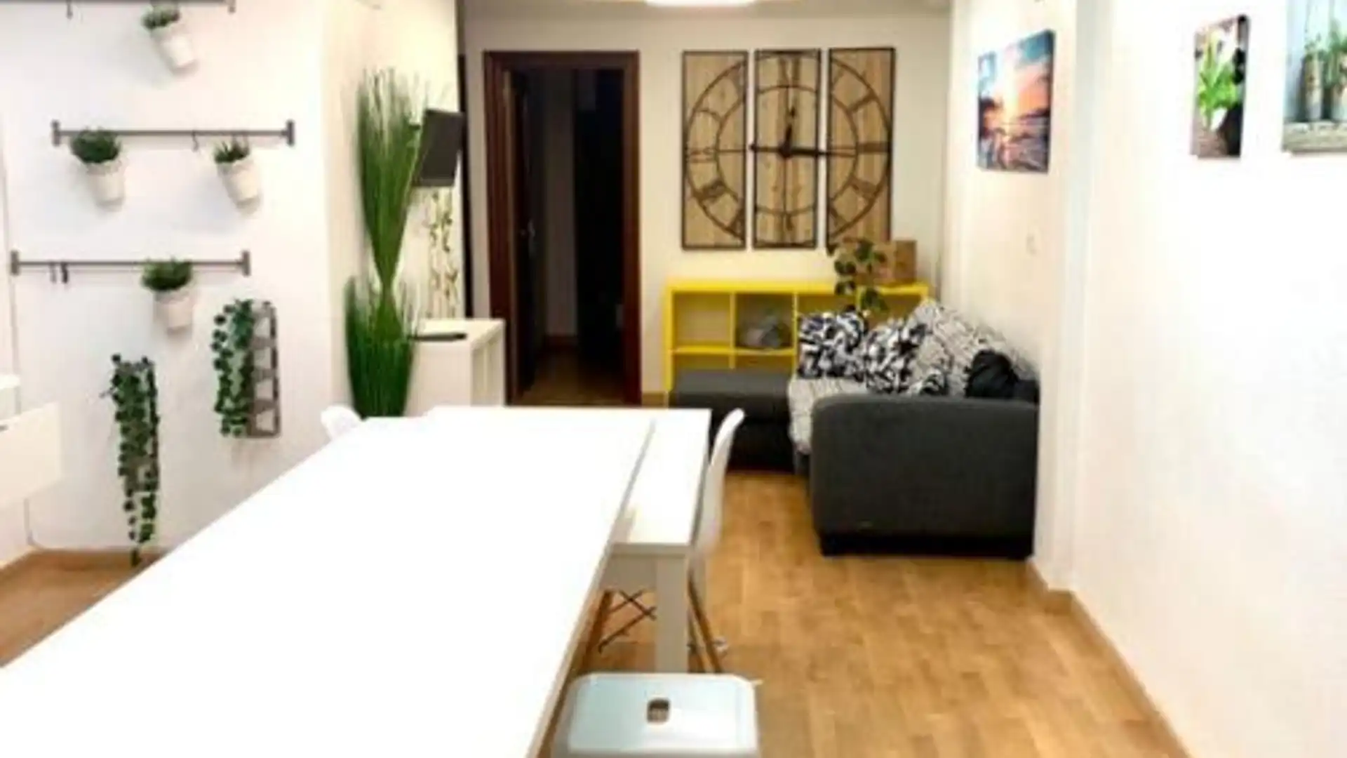 Piso en  Calle Reyes Católicos 18 - Foto 2