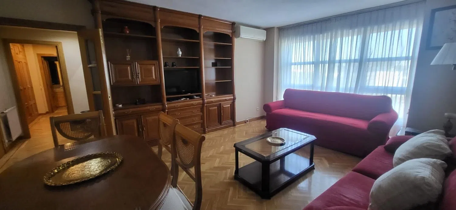 Piso en Barrio Conde Orgaz-Piovera - Foto 1