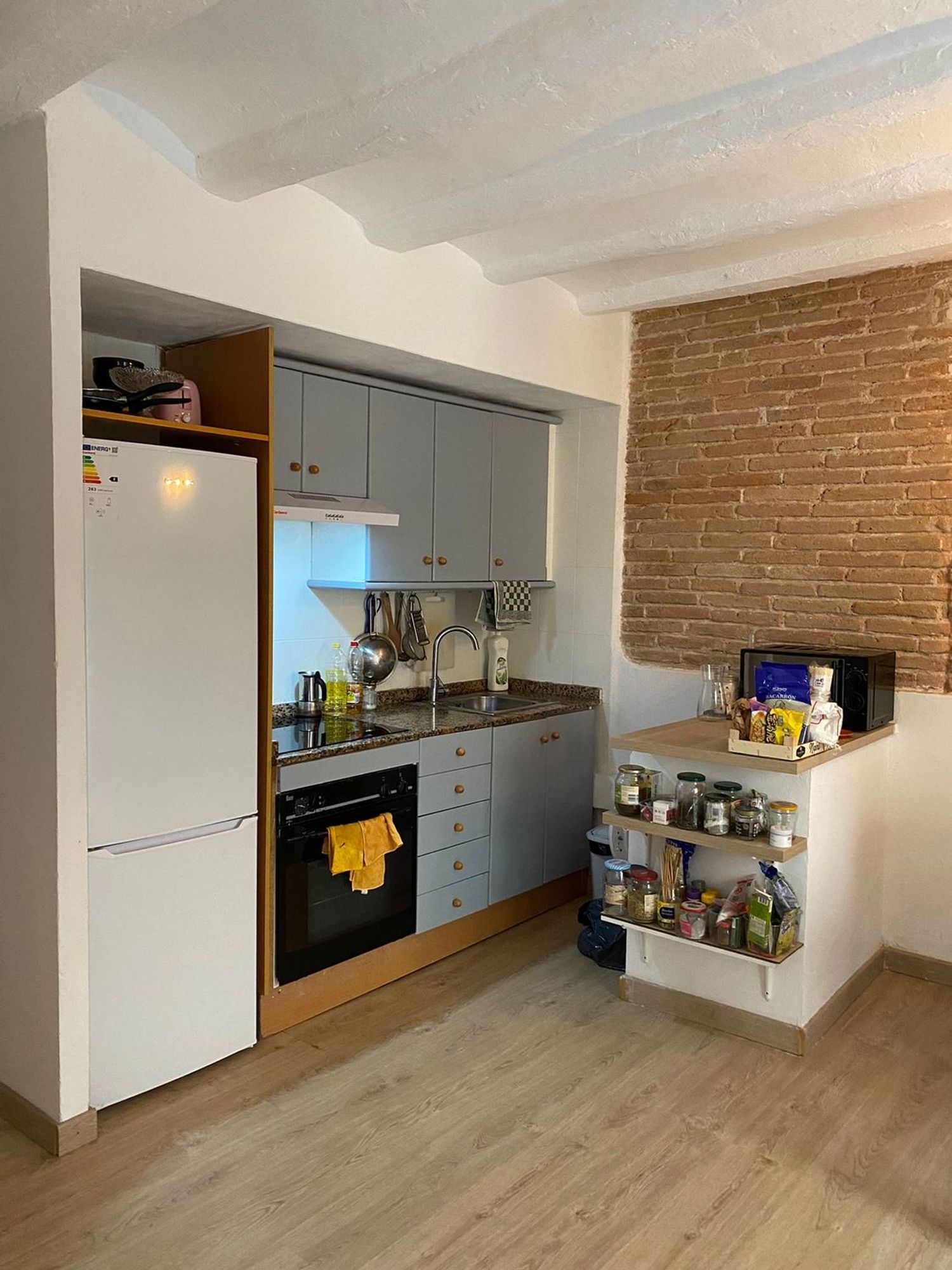 Piso en Calle de la Reina Amàlia, 22, El Raval - Foto 2