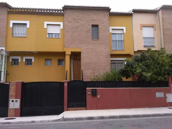 Chalet adosado en Calle pablo neruda, 14 - Foto 1