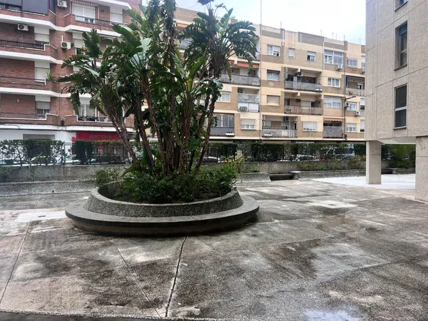 Piso en avenida Presidente Adolfo Suárez, 10