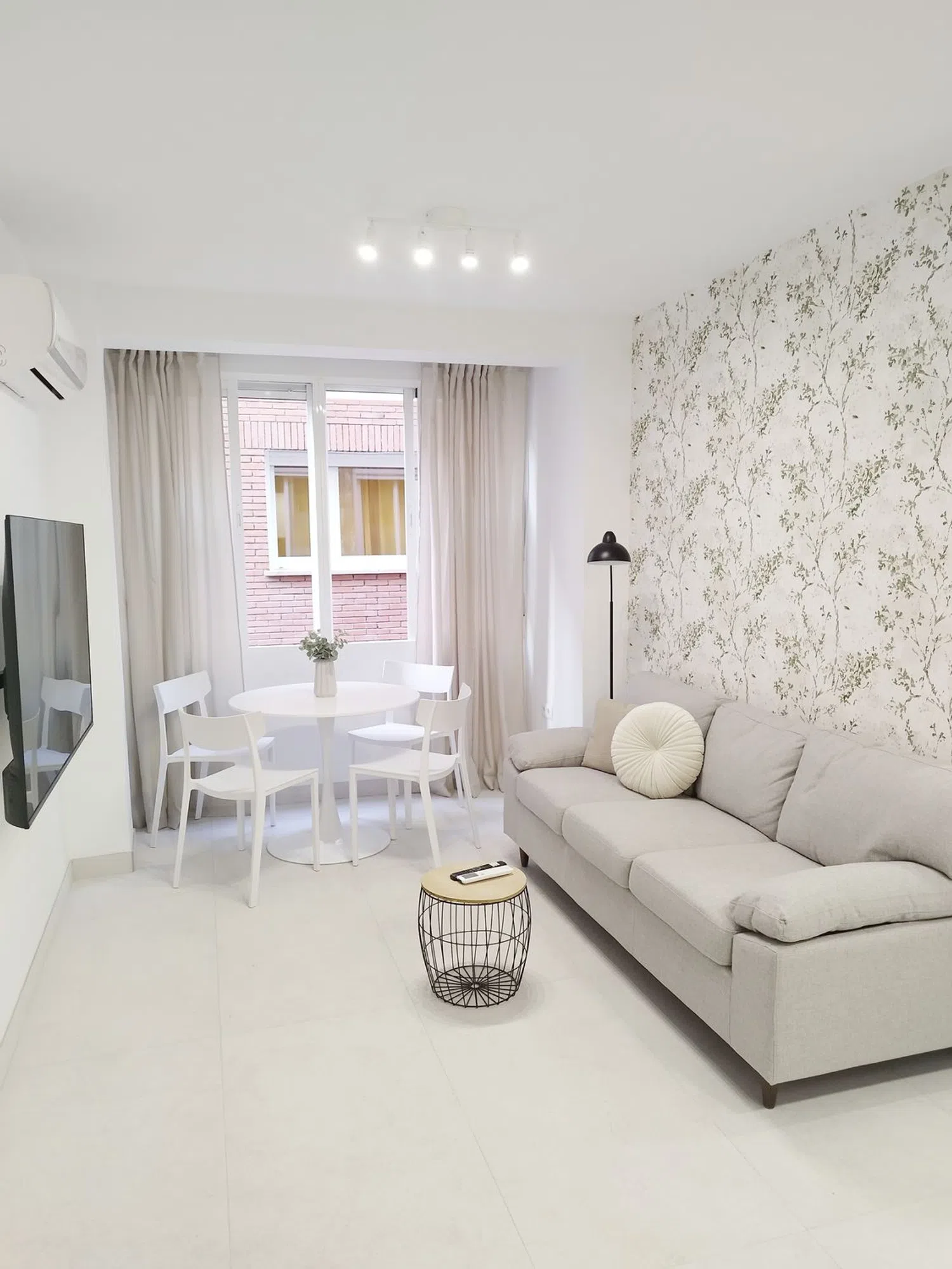 Piso en calle Conde de Tendillas, 21 - Foto 1