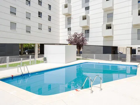 Piso en avenida de la Peseta