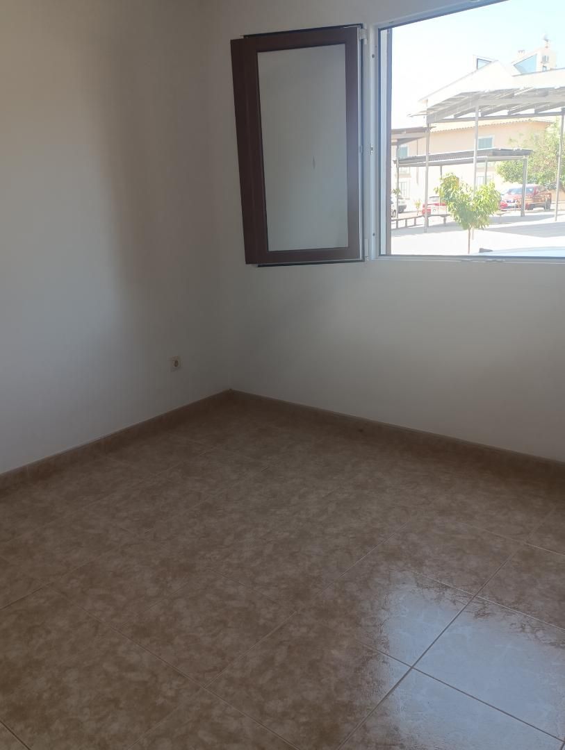 Planta baja en  Calle de la Colegiata 9 - Foto 2