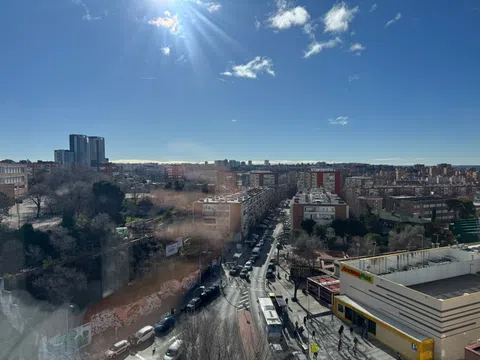 Piso en calle de Melchor Fernández Almagro, 84