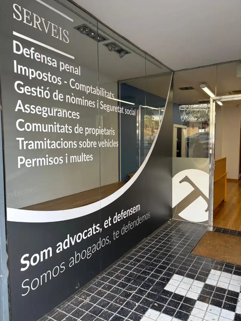 Local comercial en  Carrer Lluís el Pietós - Foto 2