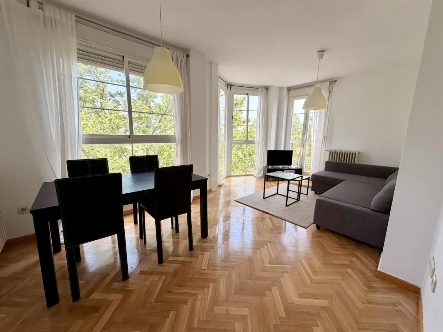 Piso en  Calle Bahía de Almería 15 - Foto 3