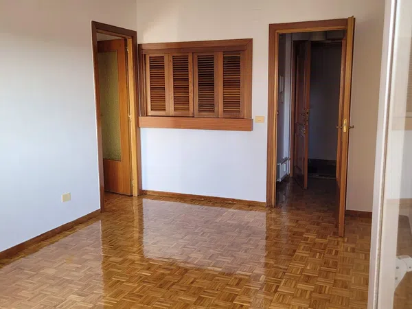 Piso en calle de Dulcinea, 57