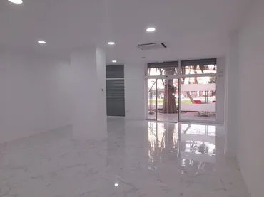 Local comercial en  CORNELLA - Foto 11