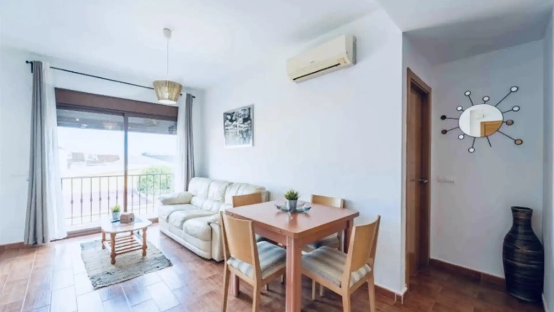 Piso en  Calle Hermanos Cortés 9 - Foto 1